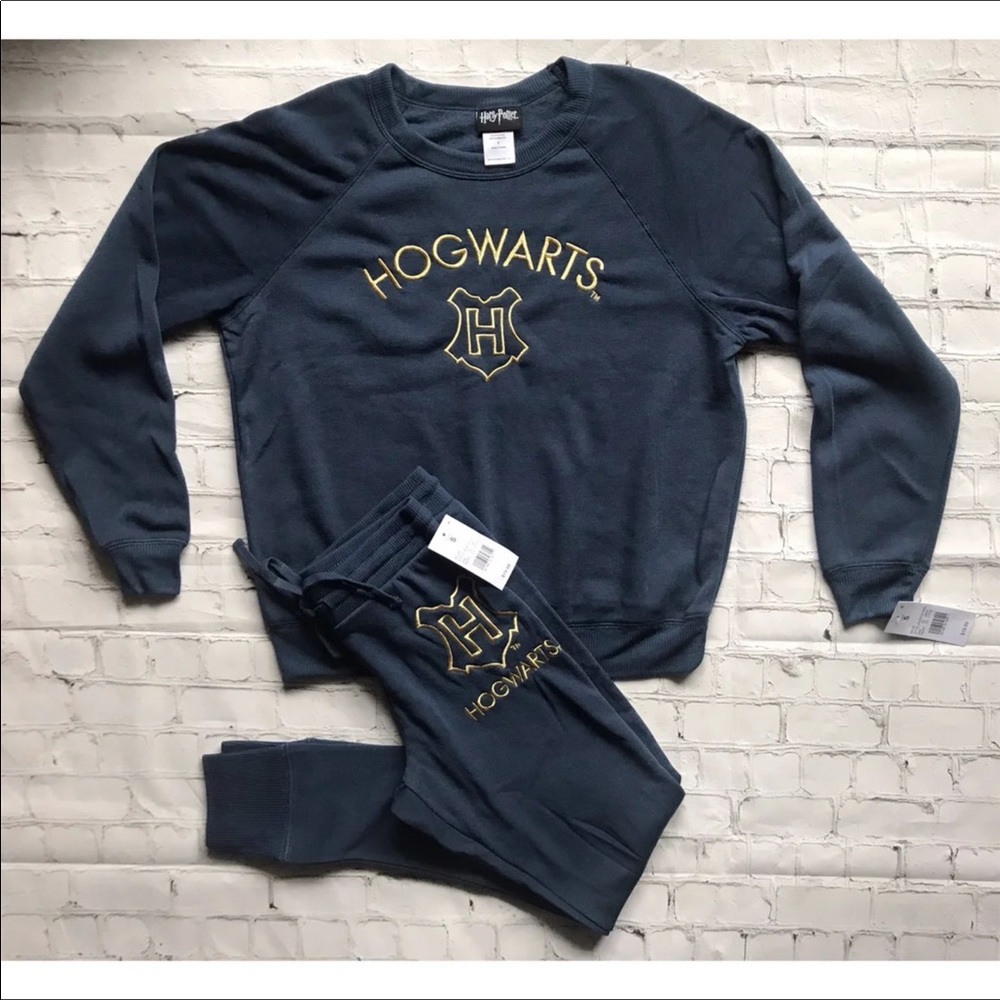 LAST ONE Harry Potter Hogwarts Set BNWT